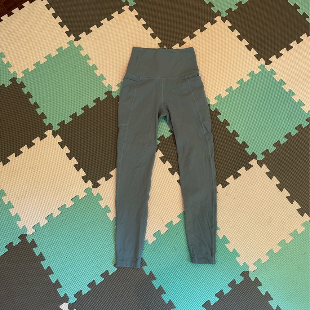 Light blue soft Beyond Yoga leggings - small